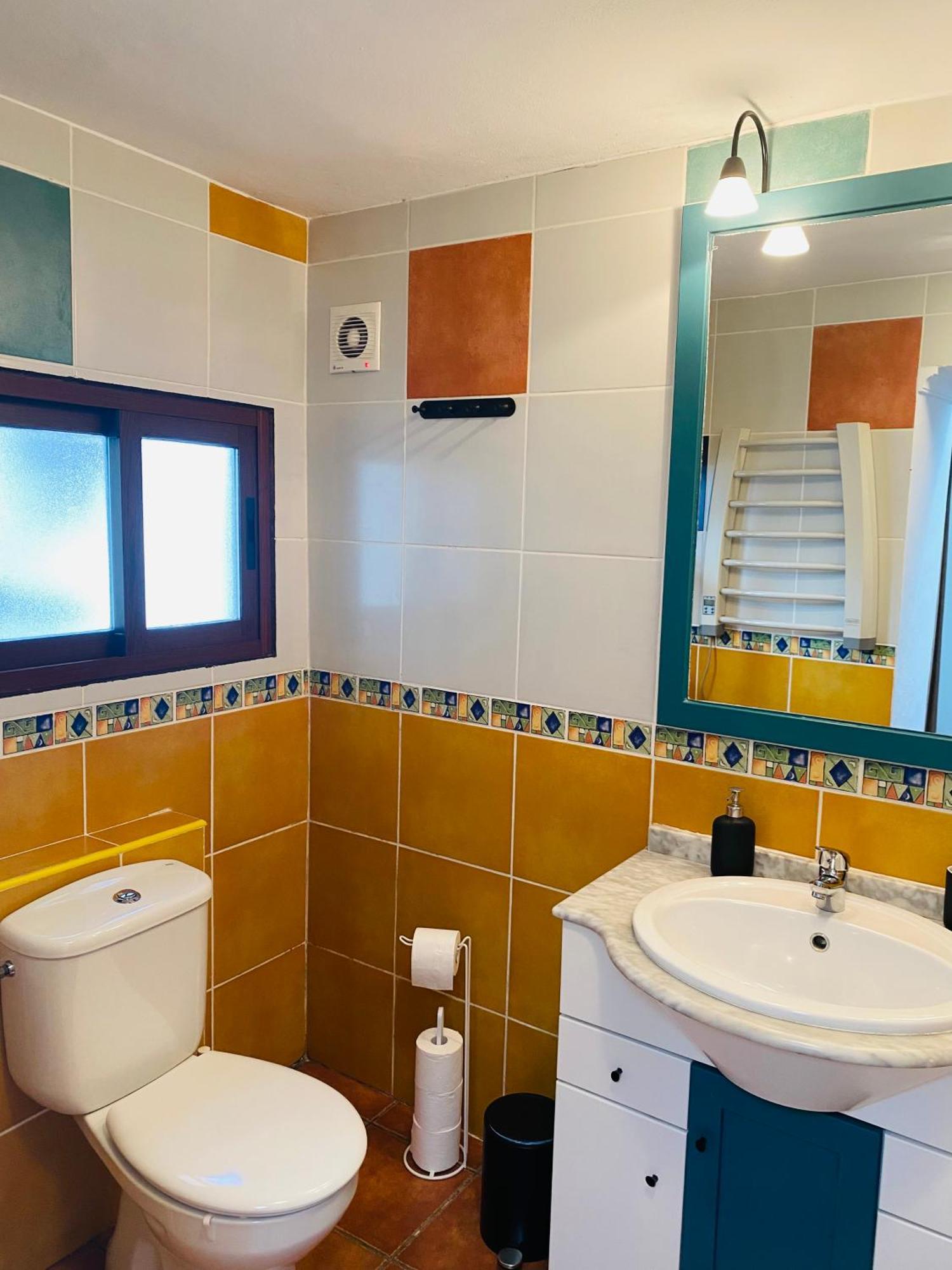 Room With Bathroom In Private House Casa Mar 토록스 외부 사진